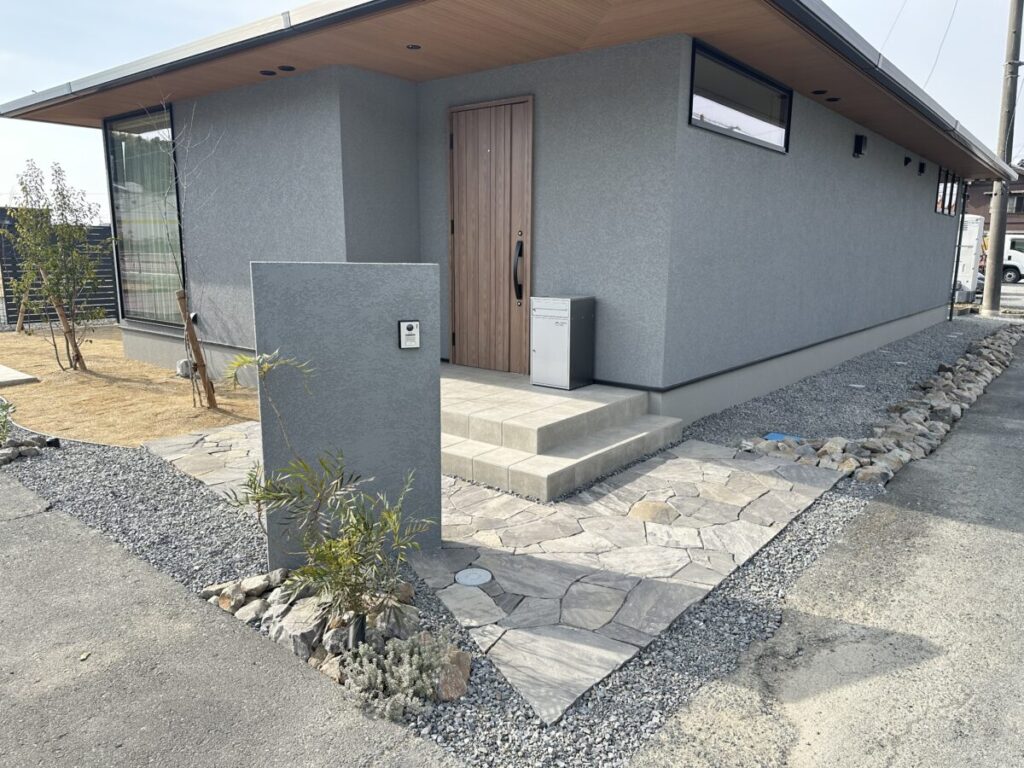 お客様の敷地に合わせてデザインしました